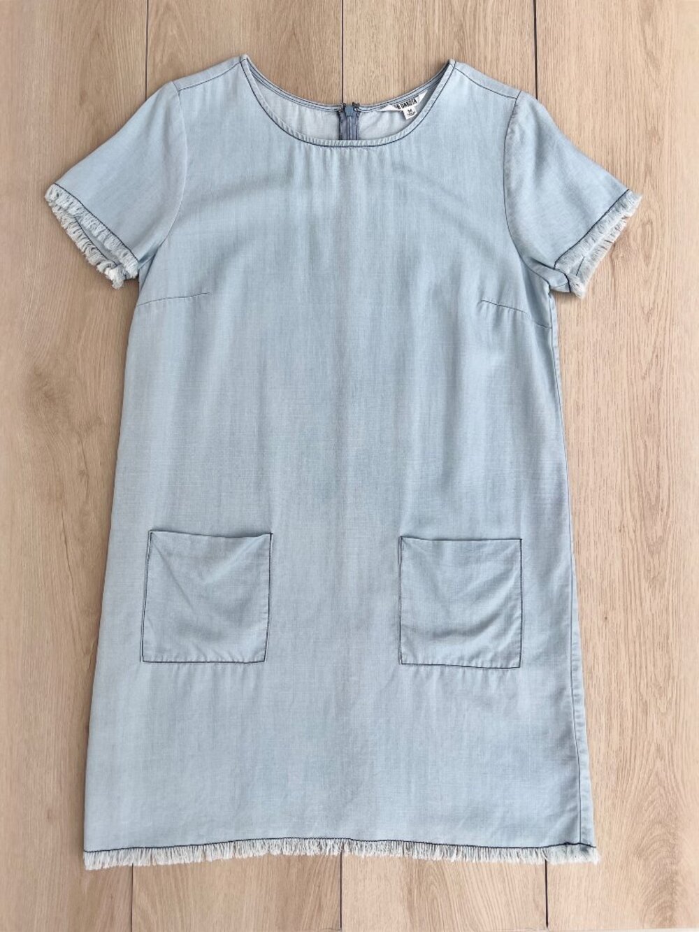 BB Dakota Light Blue Chambray Tencel Denim Shift Dress Size Medium / Western
